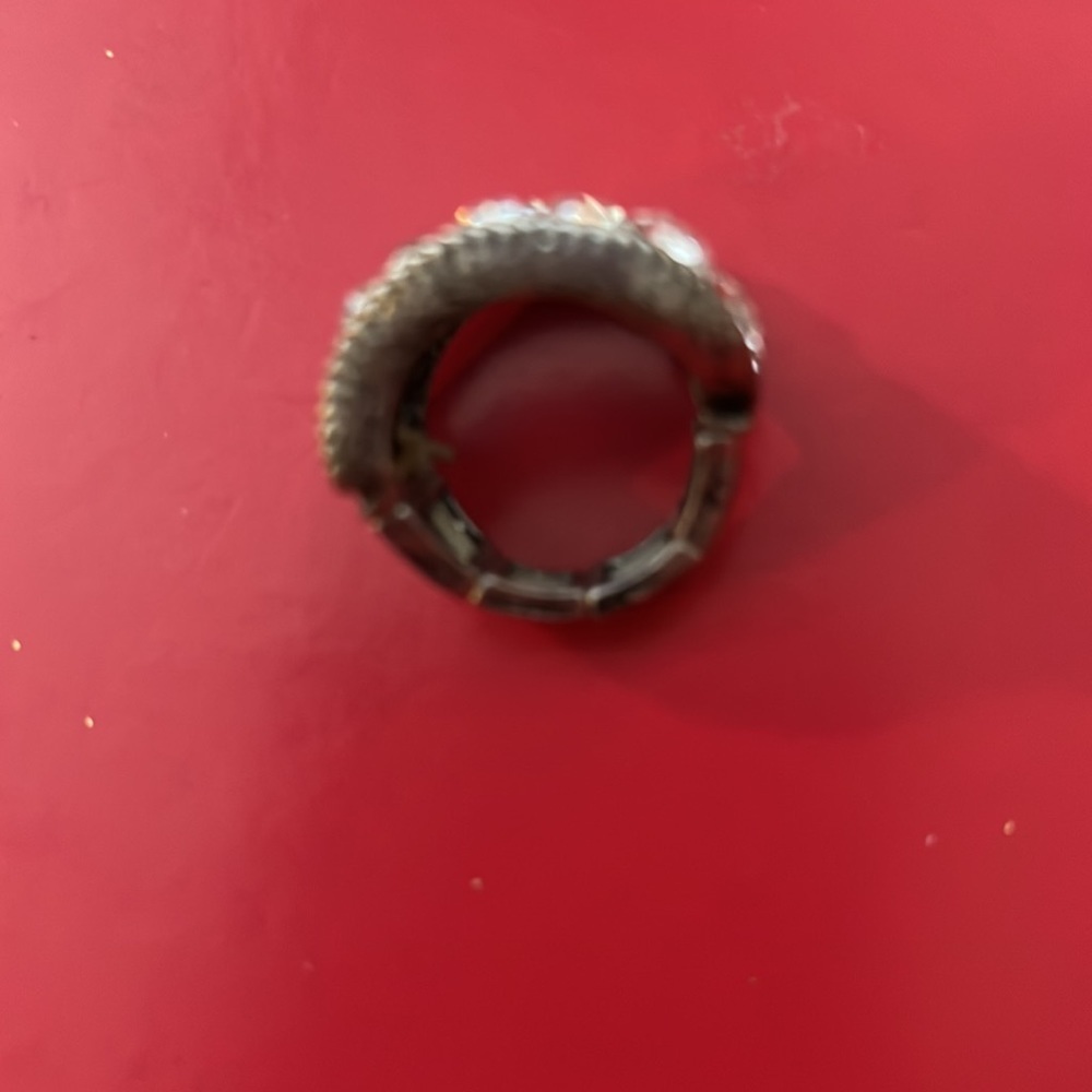 Beautiful adjustable ring - Picture 2 of 3
